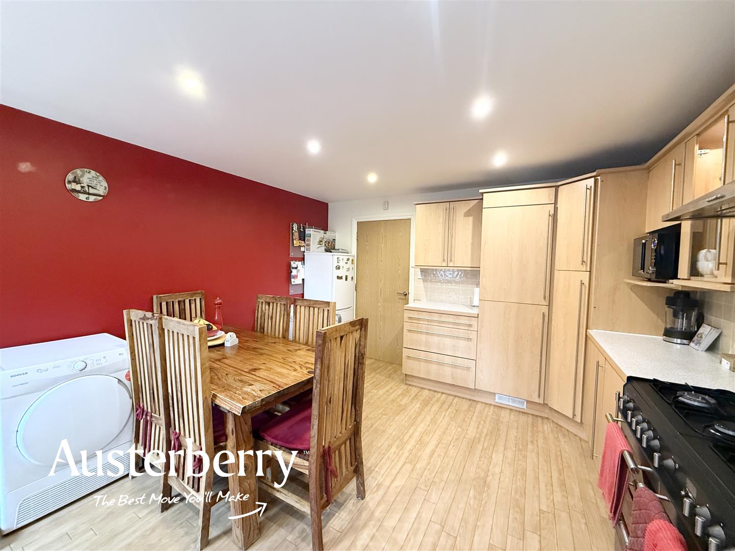 4 bed property in The Parks, Stoke-On-Trent